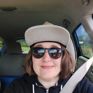 Meet your Posher, Ashley